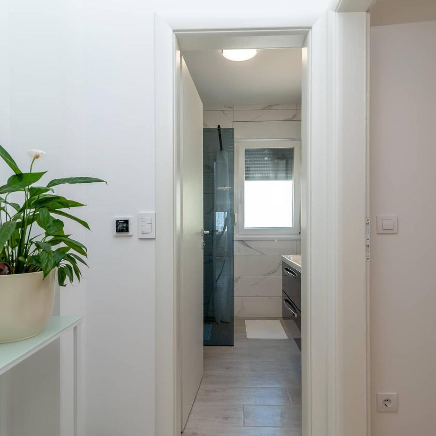 Apartman Lotos Leilighet Trogir Eksteriør bilde