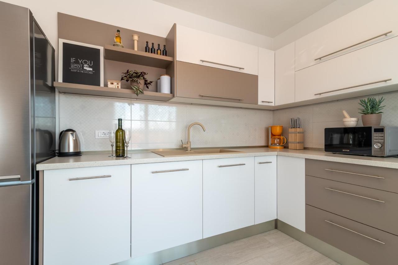 Apartman Lotos Leilighet Trogir Eksteriør bilde