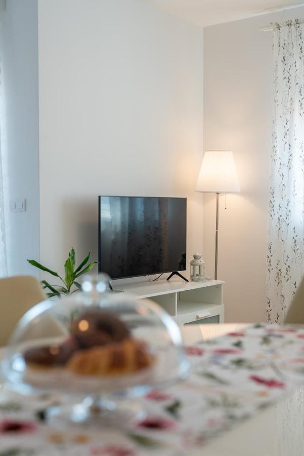 Apartman Lotos Leilighet Trogir Eksteriør bilde