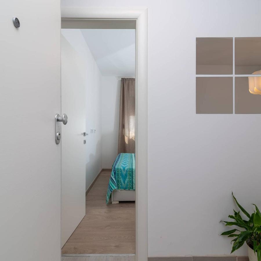 Apartman Lotos Leilighet Trogir Eksteriør bilde