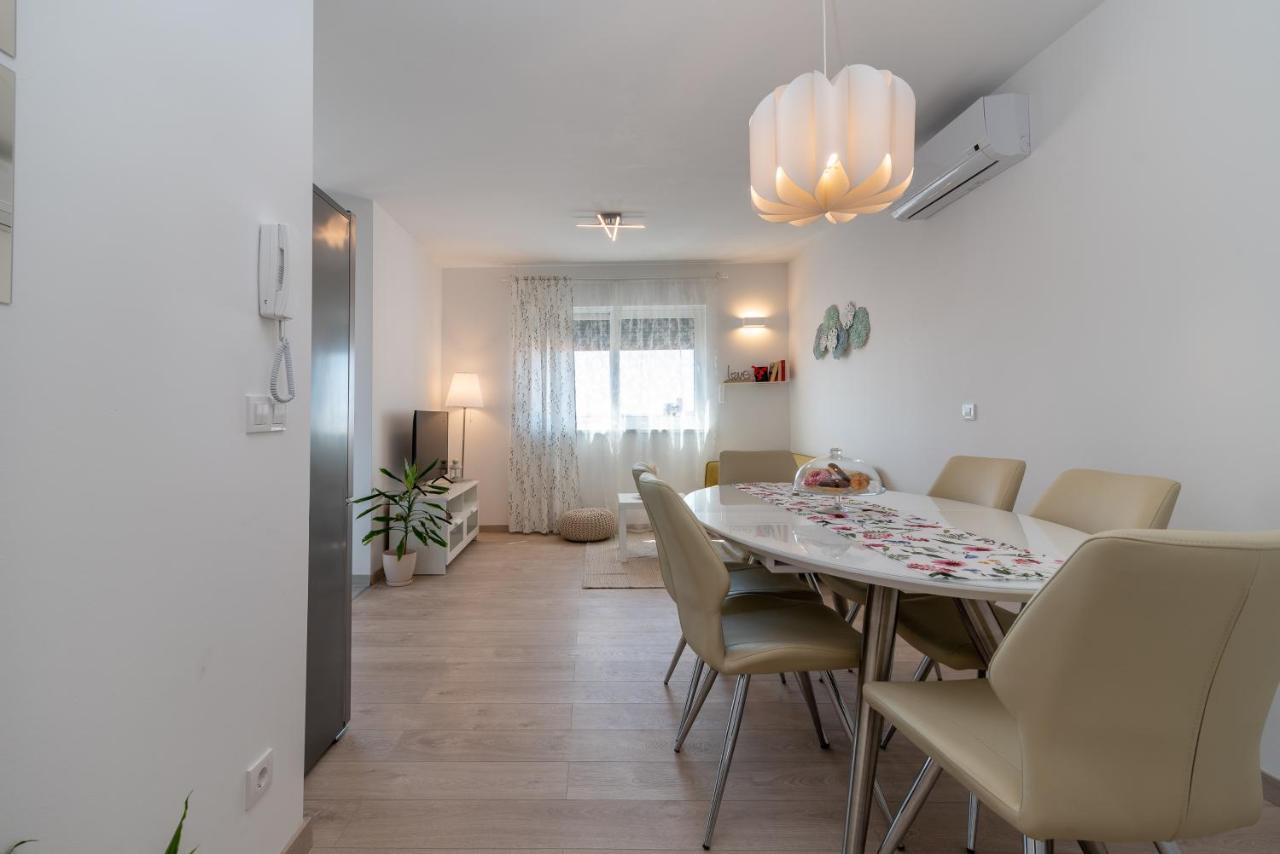 Apartman Lotos Leilighet Trogir Eksteriør bilde