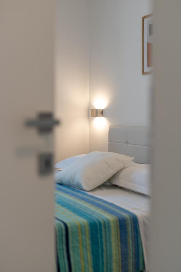Apartman Lotos Leilighet Trogir Eksteriør bilde