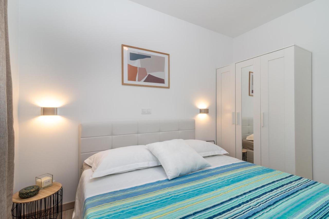 Apartman Lotos Leilighet Trogir Eksteriør bilde