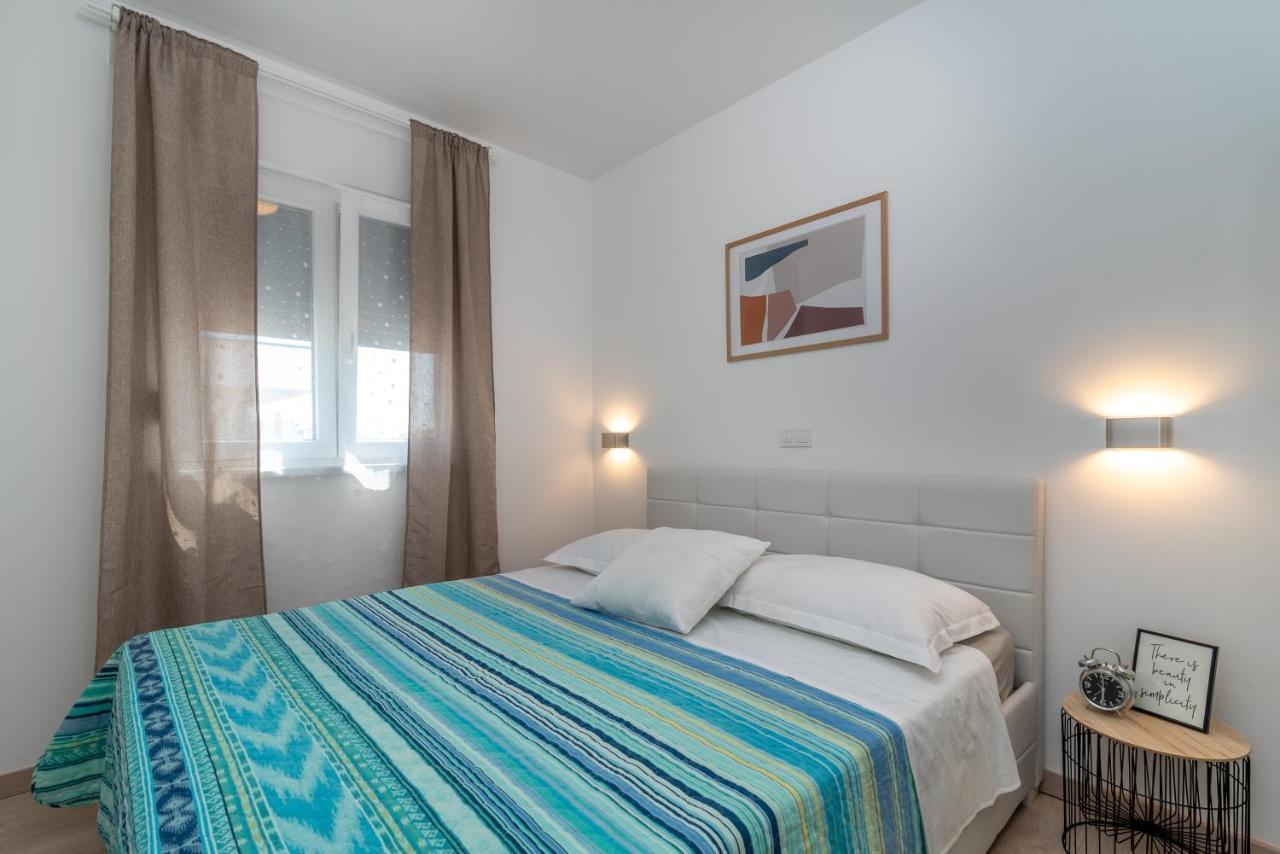 Apartman Lotos Leilighet Trogir Eksteriør bilde