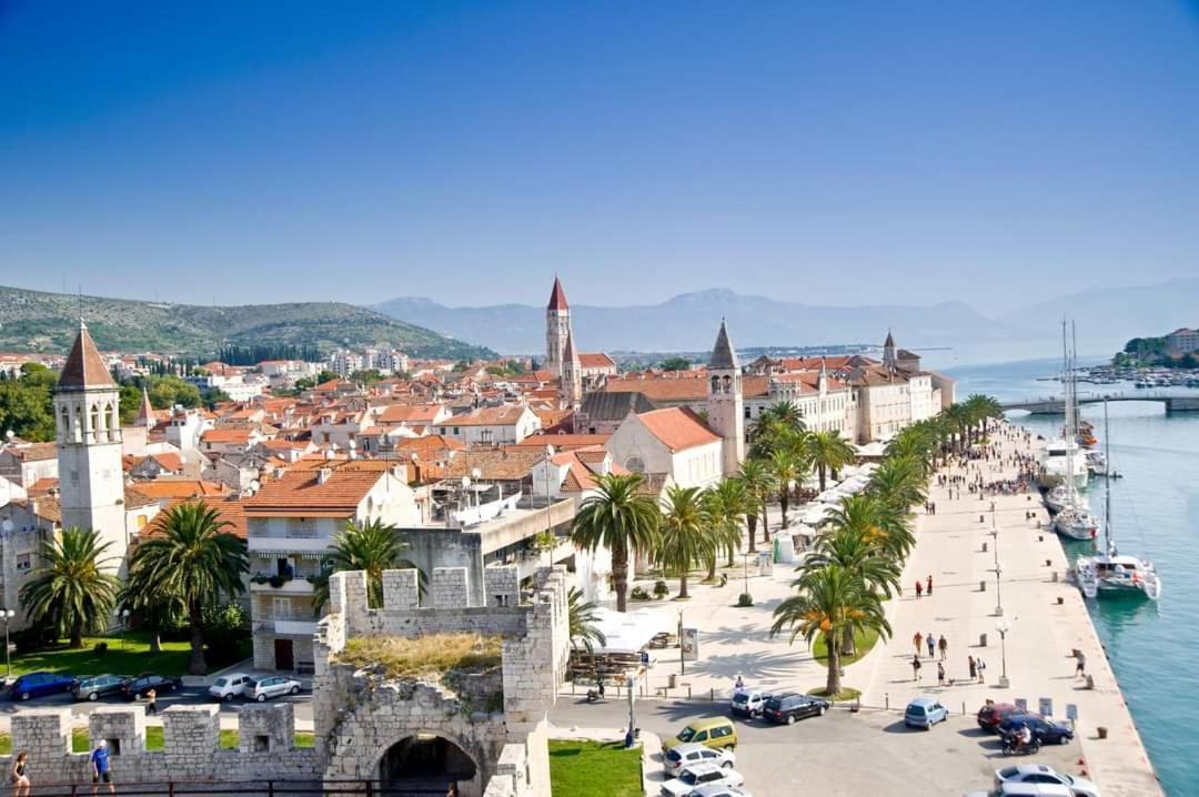 Apartman Lotos Leilighet Trogir Eksteriør bilde